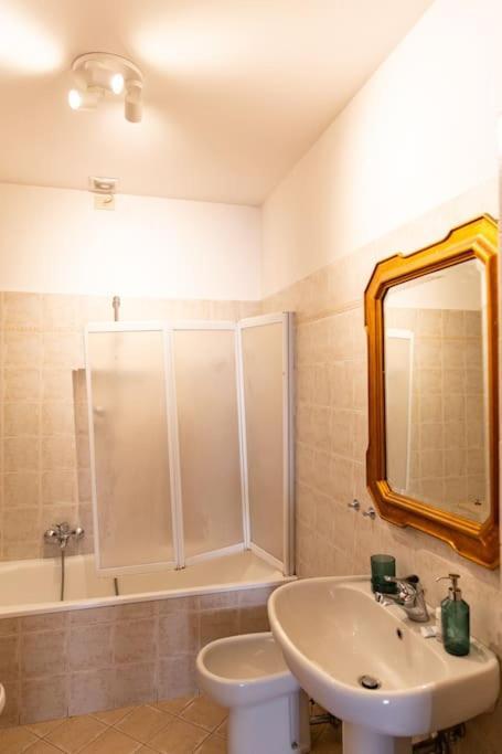 Cozy Apartment With A Strategic Position 佛罗伦萨 外观 照片